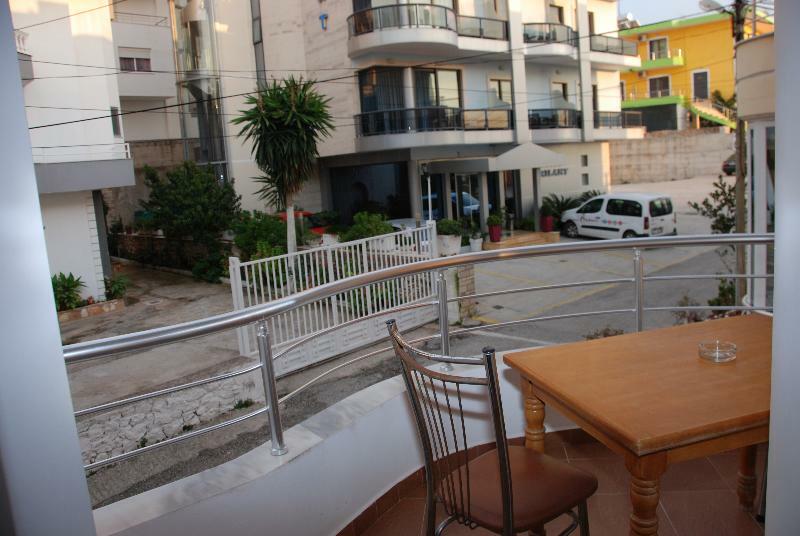Hotel Strora Σαράντα Εξωτερικό φωτογραφία